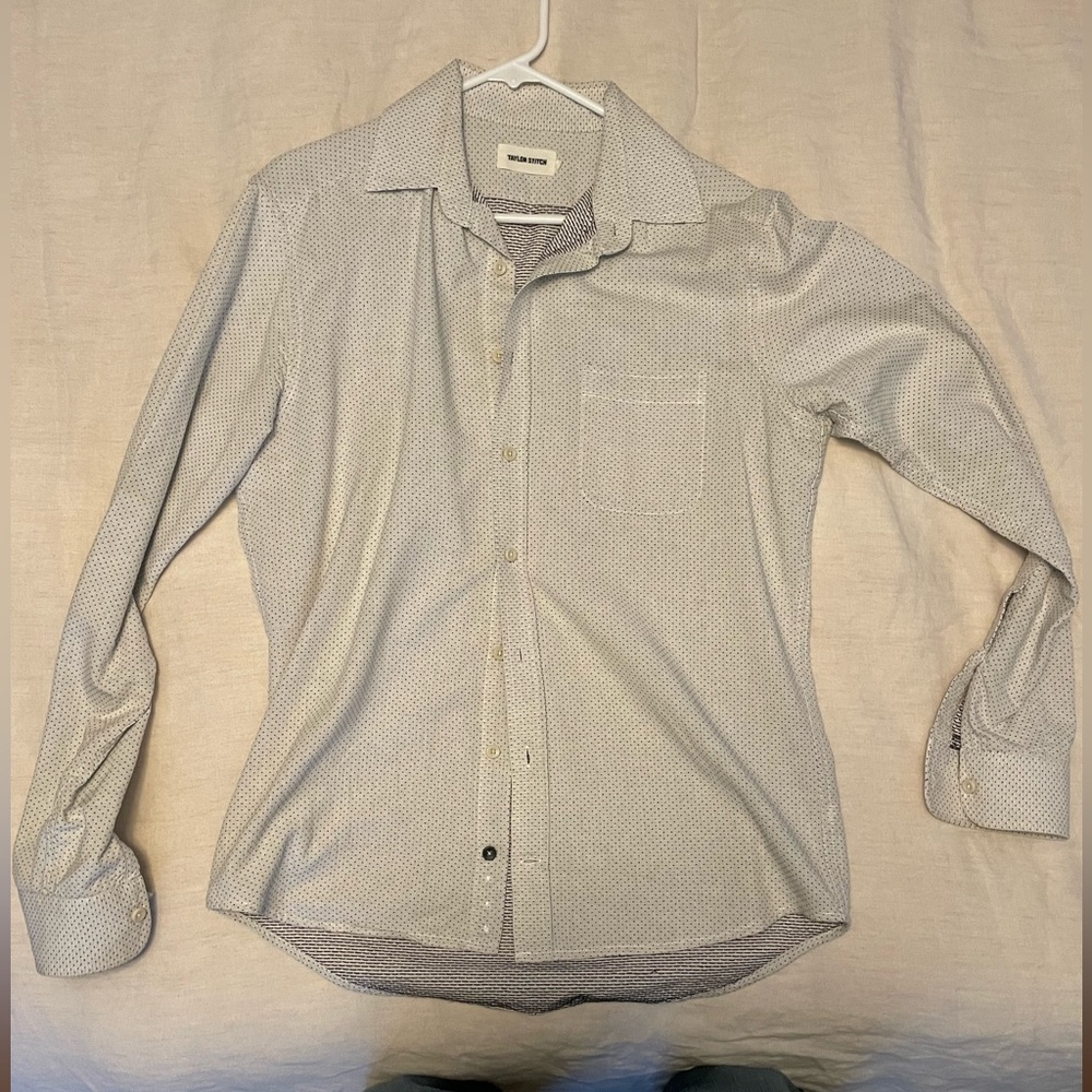 Taylor stitch long sleeve button up The California white in Navy Jacquard dot